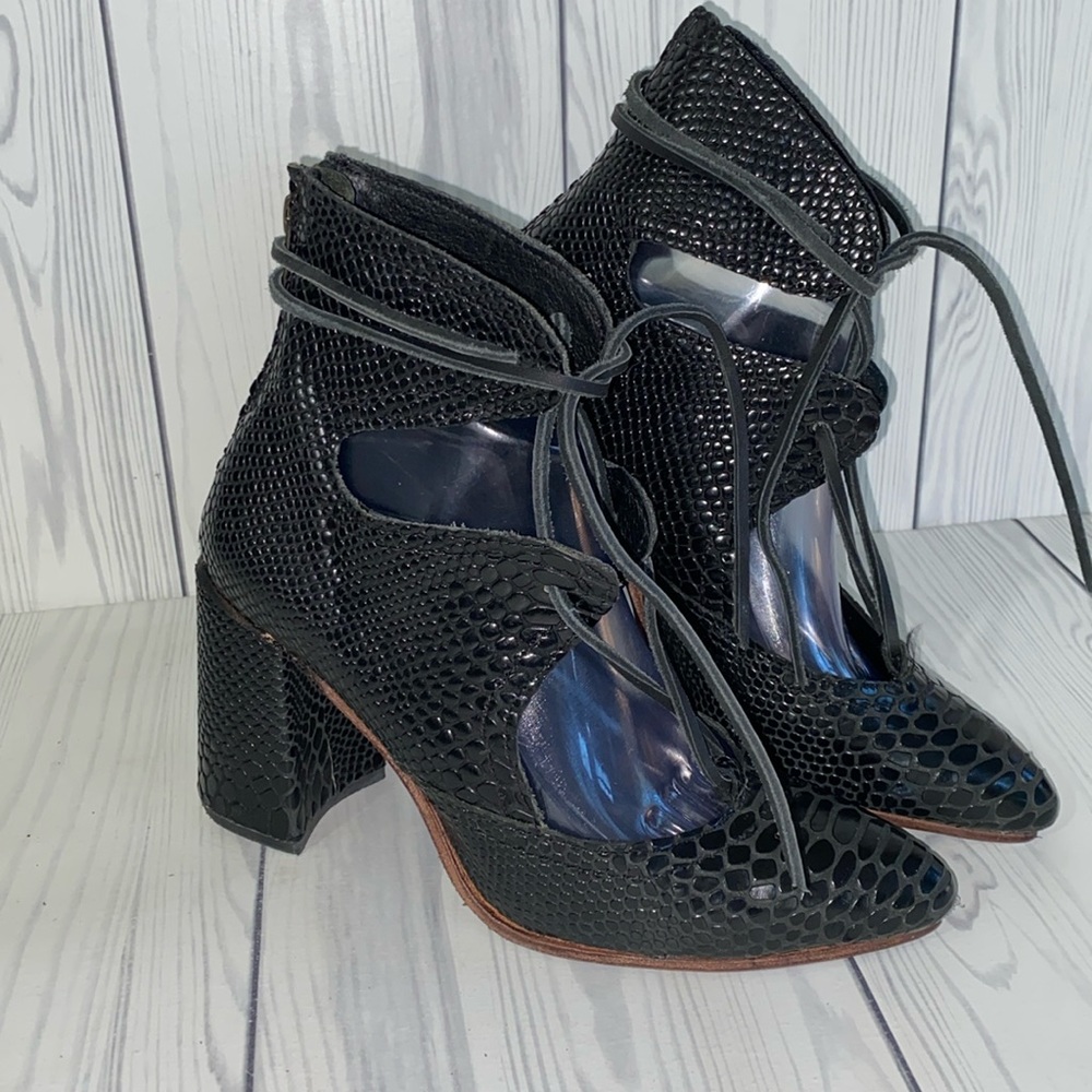 Freebird By Steven Shoes Freebird Joyce - Picture 1 of 7